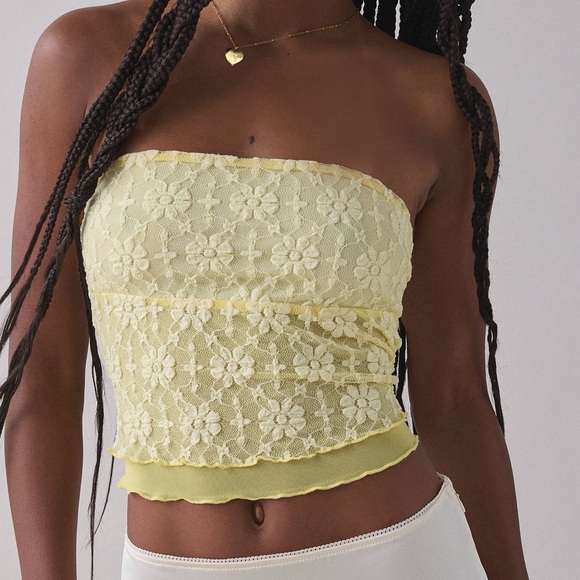 Urban Outfitters Kimchi Blue Kori Strapless Floral Lace Crop Top in Yellow, XL - Picture 4 of 13